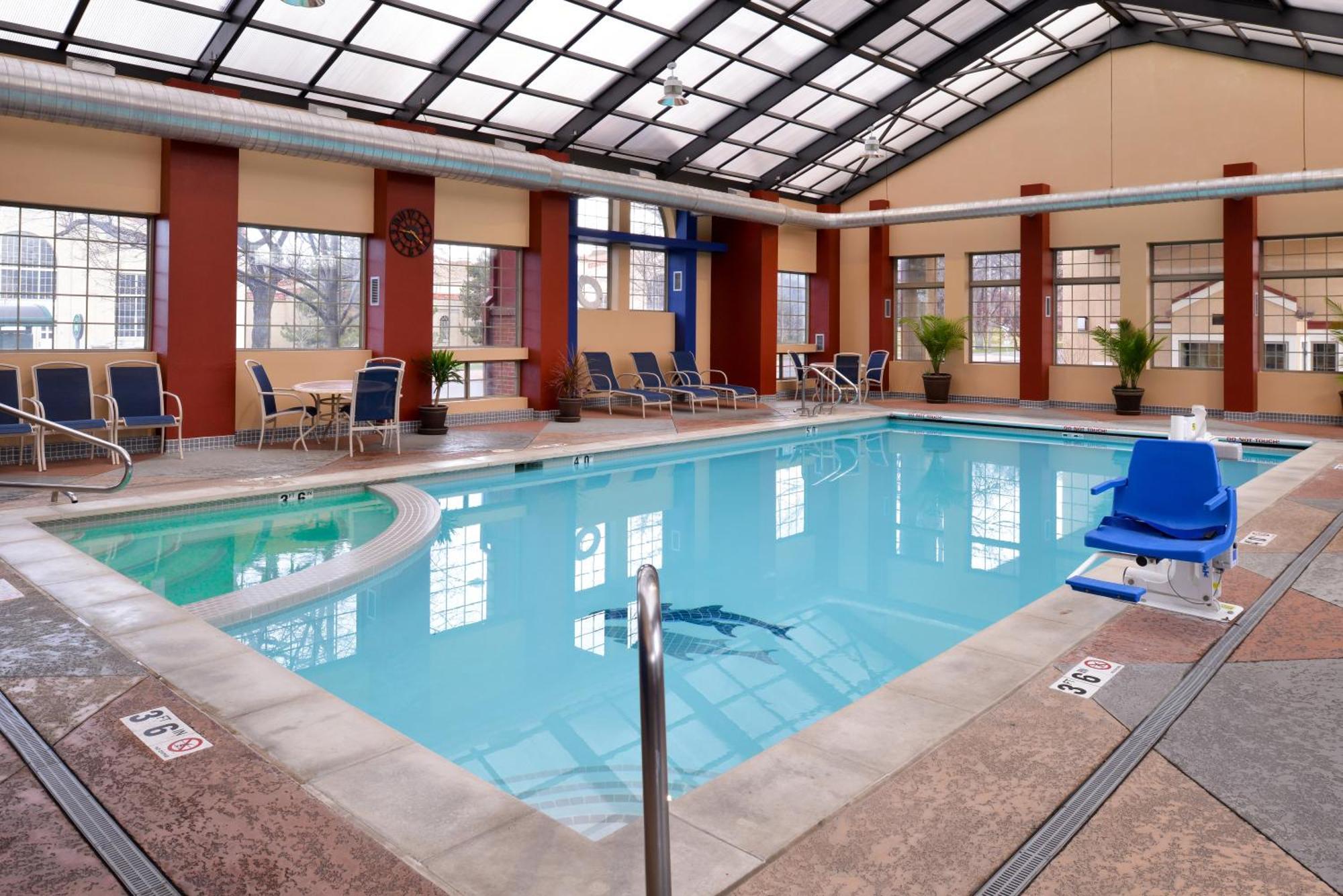 Best Western University Inn Fort Collins Bagian luar foto